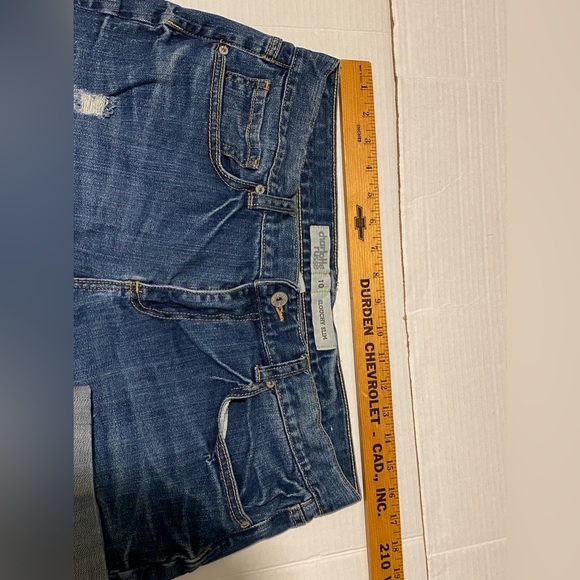 Charlotte Russe size 10 slouchy slim distressed thrashed stretch capri jeans - Picture 3 of 10